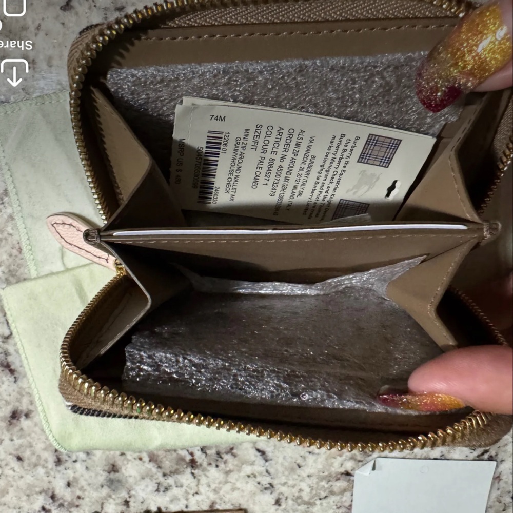 Burberry Zip new 🆕 wallet w/tags - Picture 10 of 12